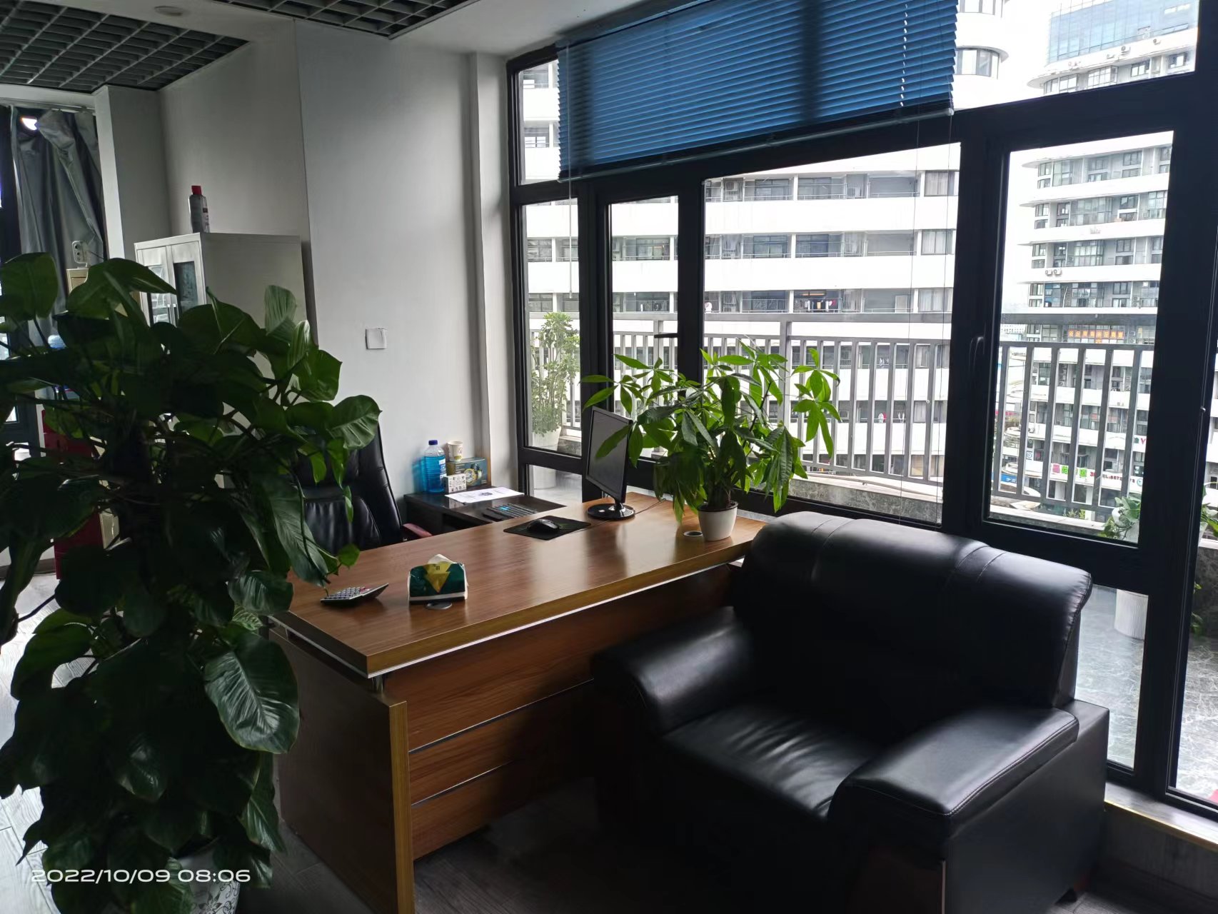 双流办公室.jpg 双流办公室.jpg